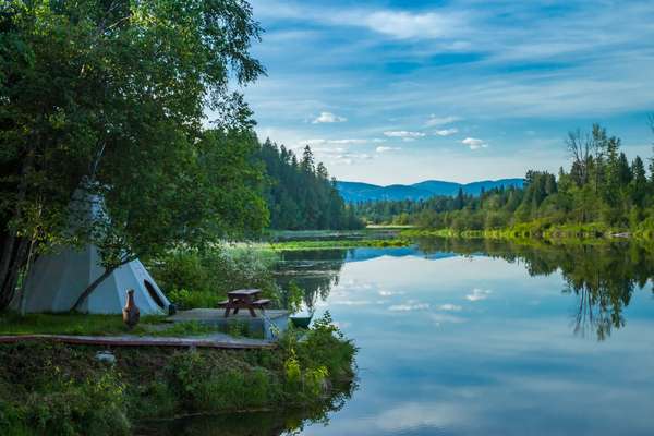 Beautiful lake scene  